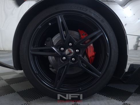 Used 2024 Chevrolet Corvette Stingray Premium Conv w/ Z51 Performance Package RWD image 37