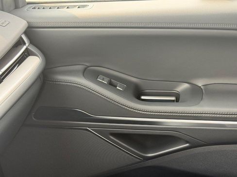 New 2027 Lincoln Navigator Premiere AWD/4WD image 17