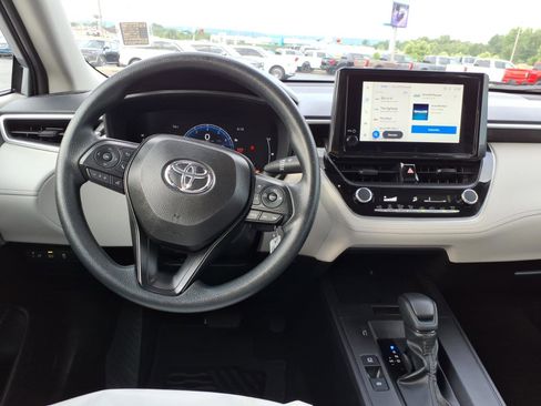 Used 2026 Toyota Corolla Cross L FWD image 11