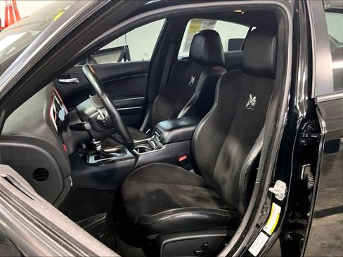 Used 2015 Dodge Charger R/T Scat Pack w/ Technology Group image 10