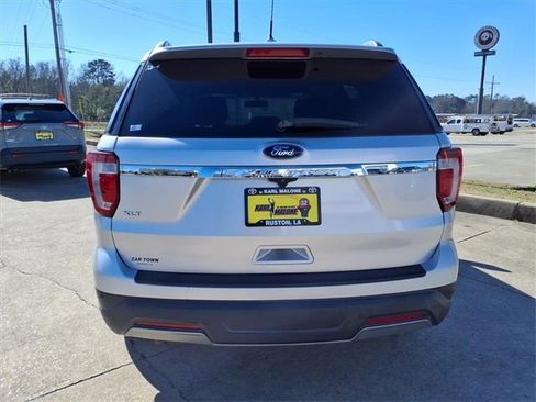 Used 2019 Ford Explorer XLT w/ Equipment Group 201A image 3