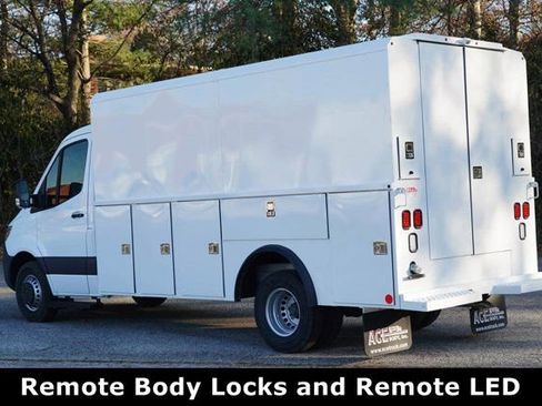 Used 2023 Mercedes-Benz Sprinter 3500 image 10