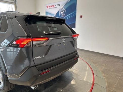 New 2025 Toyota RAV4 XLE image 5