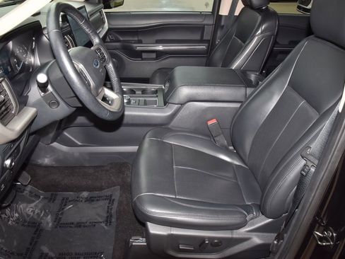 Used 2022 Ford Expedition XLT RWD image 13