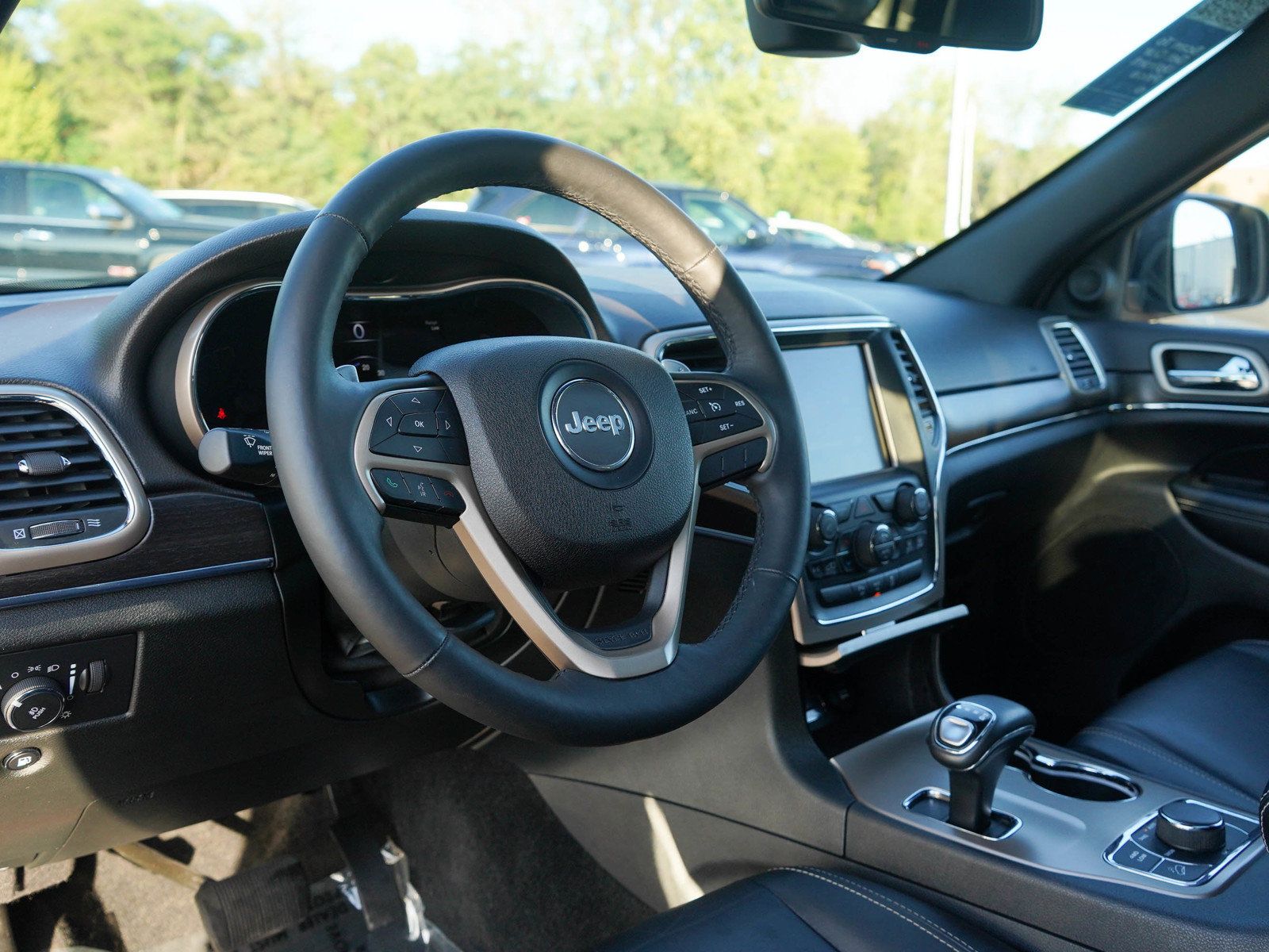 Used 2014 Jeep Grand Cherokee Limited w/ Trailer Tow Group IV AWD/4WD image 25