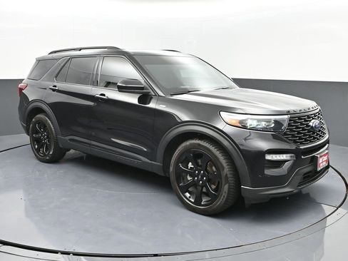 Used 2023 Ford Explorer ST-Line w/ Class IV Trailer Tow Package image 2