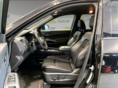 Used 2023 Nissan Pathfinder Rock Creek image 11