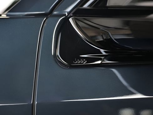 Used 2023 Jeep Wagoneer Series II image 19