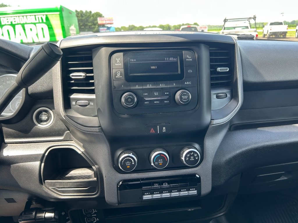 Used 2021 RAM 3500 Tradesman w/ Chrome Appearance Group RWD image 18