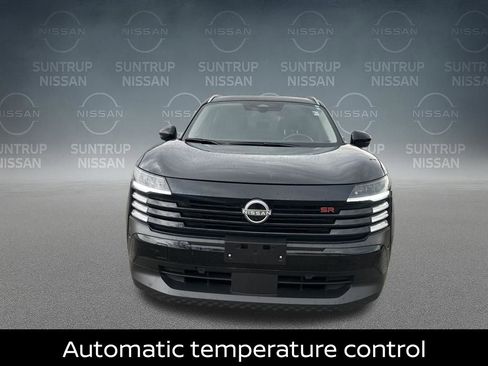 Certified 2025 Nissan Kicks SR image 10