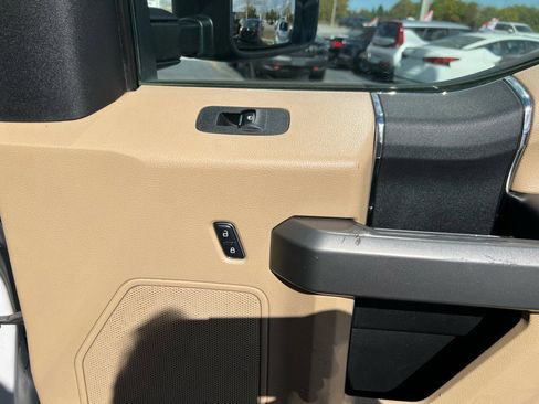 Used 2017 Ford F250 XLT w/ Snow Plow Prep Package image 12