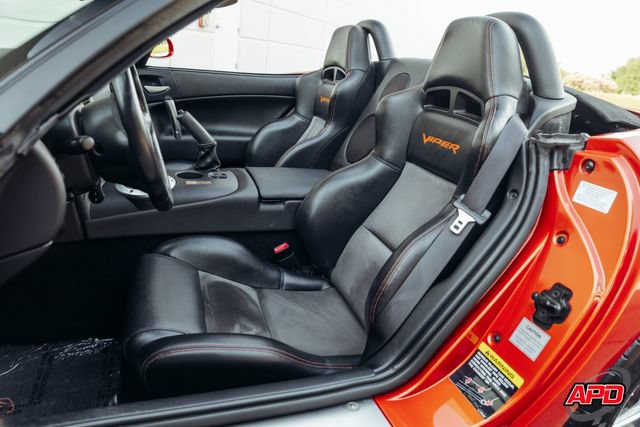Used 2005 Dodge Viper SRT-10 w/ Copperhead Edition Group RWD image 4
