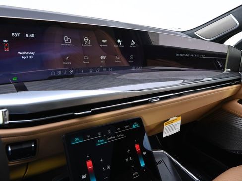 New 2025 Cadillac Escalade IQ Luxury 2 AWD/4WD image 27