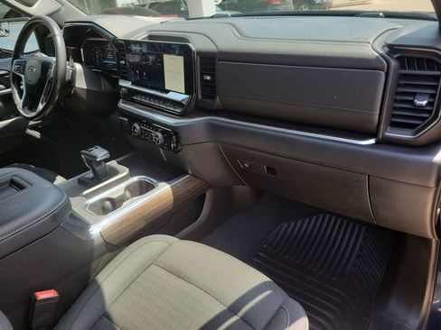 Used 2022 Chevrolet Silverado 1500 RST w/ Z71 Off-Road Package AWD/4WD image 28