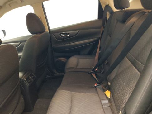 Used 2019 Nissan Rogue S w/ Special Edition Package FWD image 18