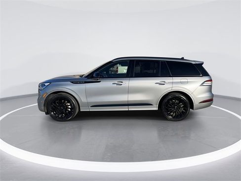 Used 2023 Lincoln Aviator Reserve w/ Equipment Group 201A image 4