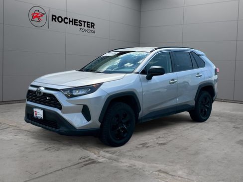Used 2021 Toyota RAV4 LE AWD/4WD image 7