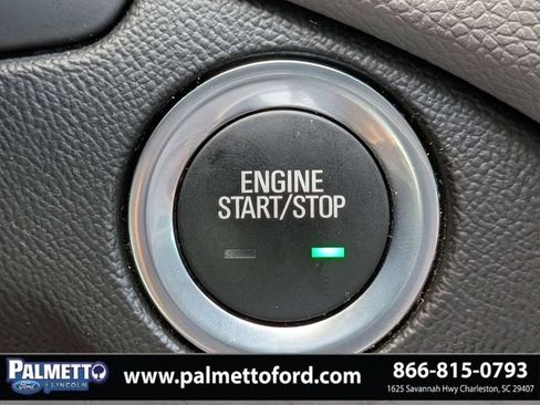 Used 2018 Chevrolet Equinox LS AWD/4WD image 24