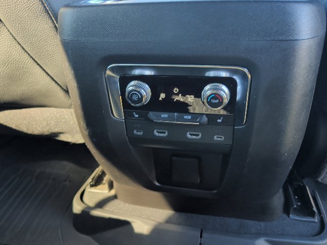 Used 2021 GMC Yukon Denali w/ Denali Ultimate Package AWD/4WD image 13