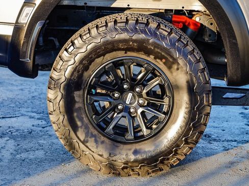 Used 2025 Ford F150 Raptor image 12