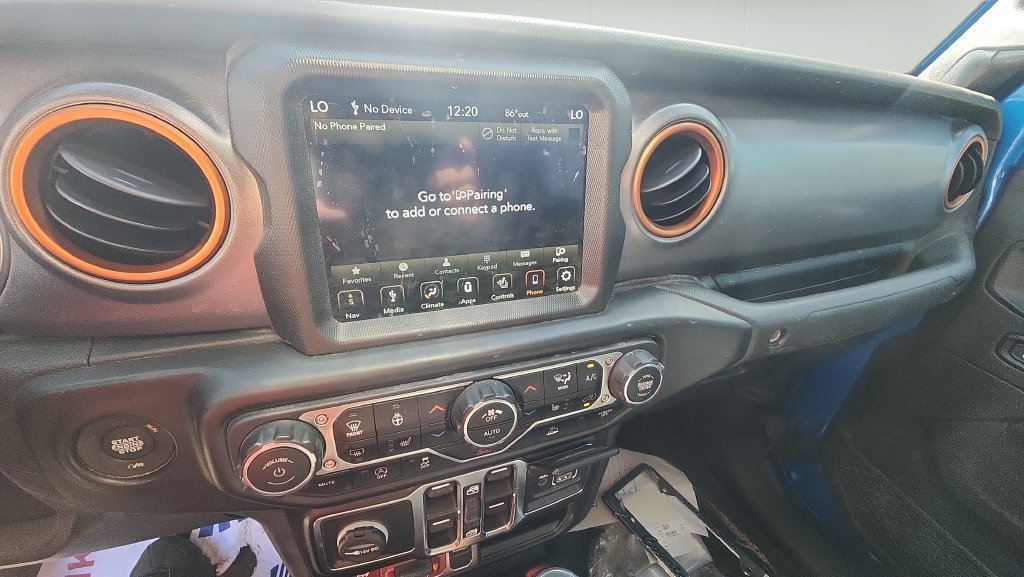 Used 2022 Jeep Gladiator Mojave w/ Cold Weather Group AWD/4WD image 19
