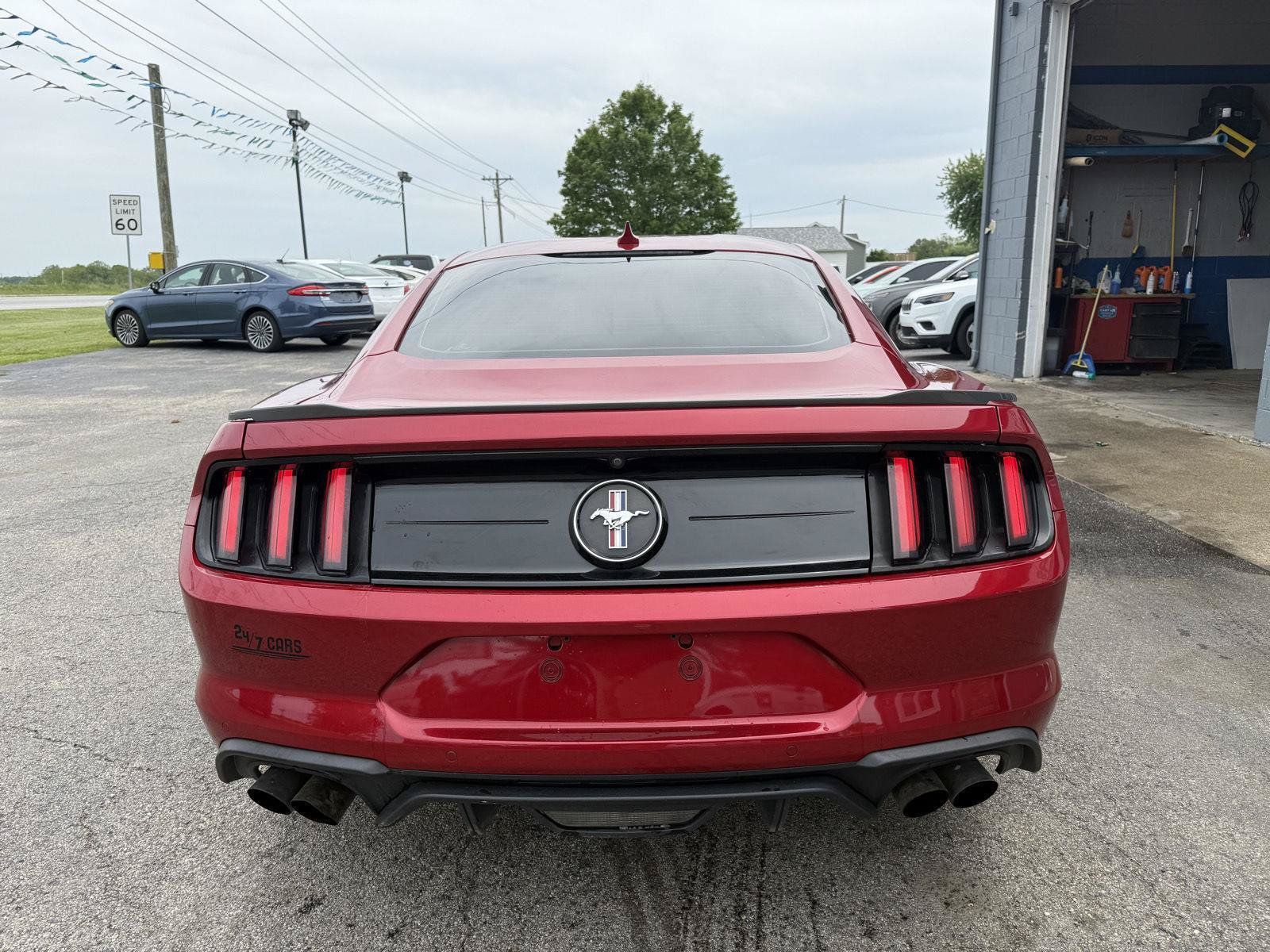 Used 2021 Ford Mustang Coupe w/ 2.3L High Performance Package RWD image 5