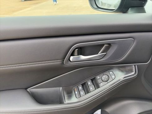 New 2026 Nissan Rogue SV image 11