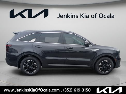 New 2026 Kia Sorento S w/ S Panoramic Sunroof Package FWD image 2
