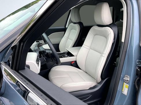 Used 2026 Lincoln Aviator 2WD image 22