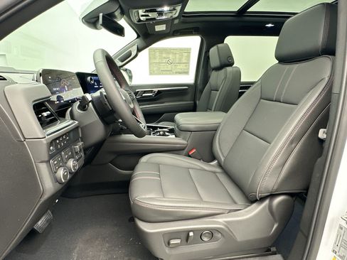 New 2026 Chevrolet Suburban RST w/ Comfort Package AWD/4WD image 5