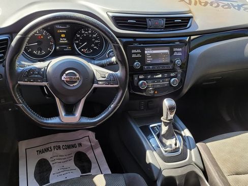 Used 2018 Nissan Rogue Sport SV w/ SV All-Weather Package AWD/4WD image 24