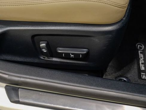 Used 2017 Lexus IS 200t w/ Premium Package RWD image 43