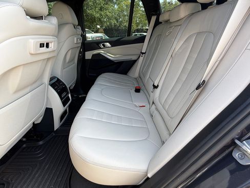 Used 2022 BMW X5 sDrive40i w/ M Sport Package RWD image 27