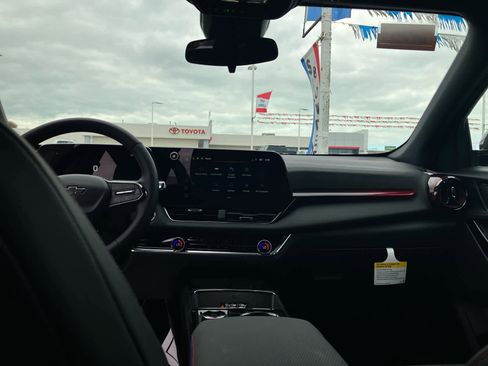 New 2026 Chevrolet Equinox RS FWD image 34