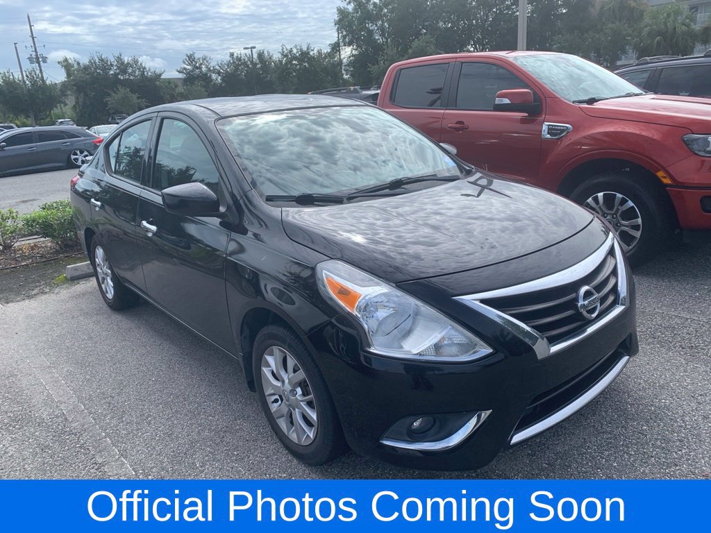 Used 2017 Nissan Versa SV w/ SV Special Edition Package FWD image 1