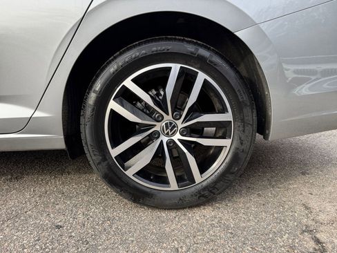 Used 2025 Volkswagen Jetta SE image 27