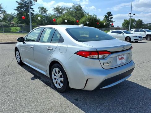 Used 2020 Toyota Corolla LE FWD image 7