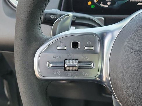 Used 2022 Mercedes-Benz GLB 35 AMG 4MATIC image 28