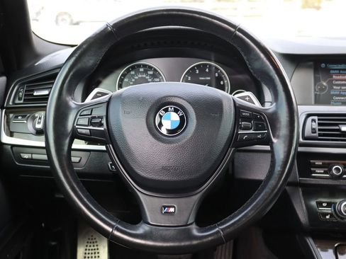Used 2013 BMW 550i xDrive Sedan image 18