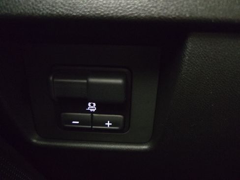 Used 2024 Chevrolet Colorado ZR2 w/ Safety Package AWD/4WD image 26