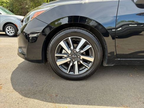 Used 2025 Nissan Versa SV image 28