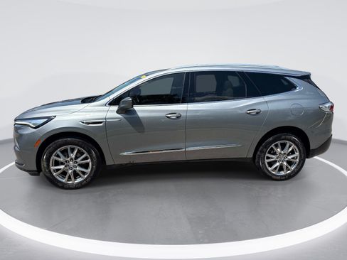 Used 2023 Buick Enclave Premium w/ Experience Buick Package FWD image 5