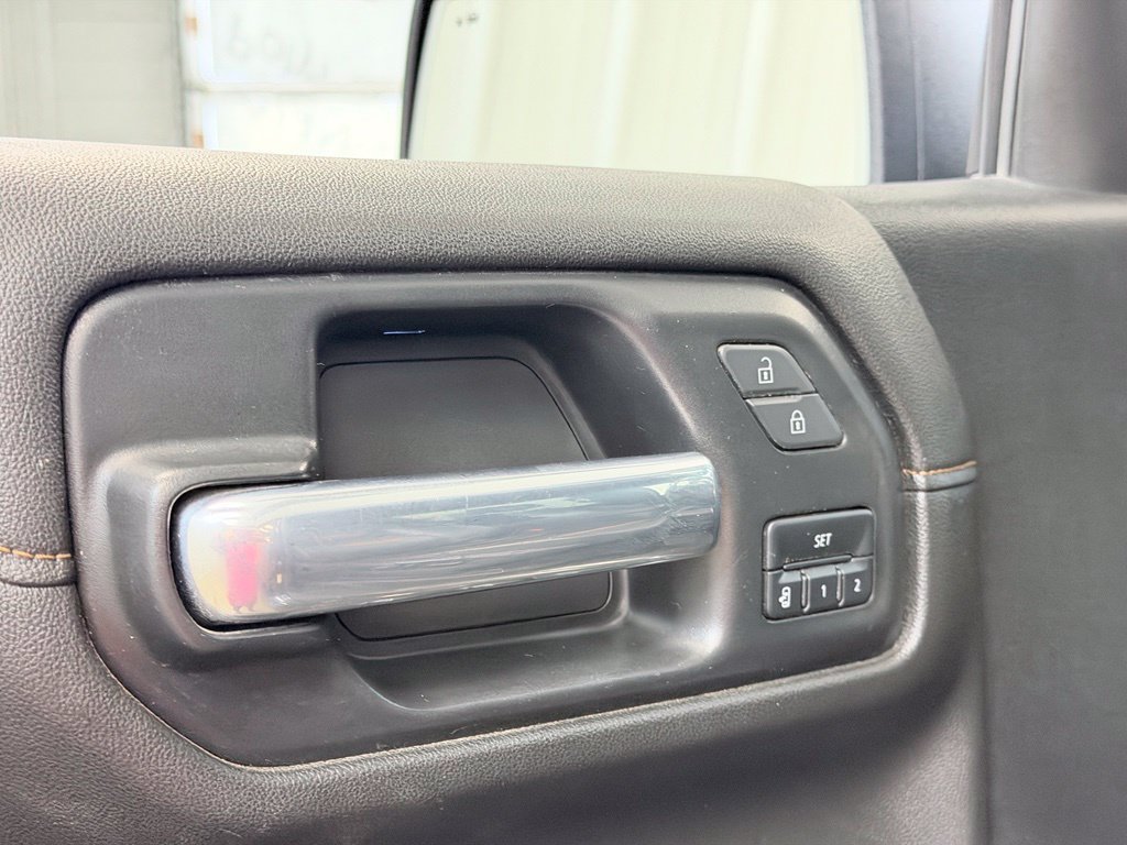 Used 2021 GMC Sierra 1500 AT4 w/ AT4 Premium Package AWD/4WD image 11
