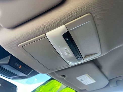 Used 2024 Nissan Rogue S image 30