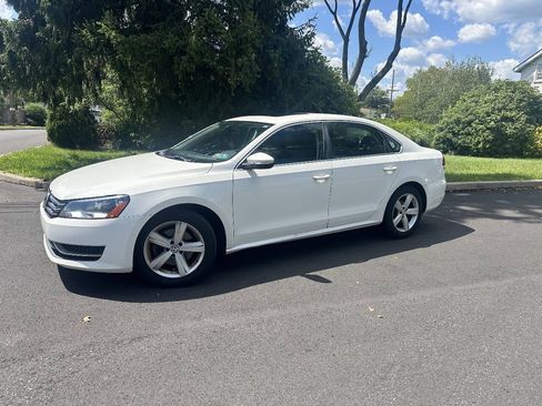 Used 2012 Volkswagen Passat 2.5 SE FWD image 4