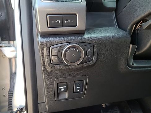 Used 2018 Ford F150 XLT w/ Equipment Group 302A Luxury AWD/4WD image 14