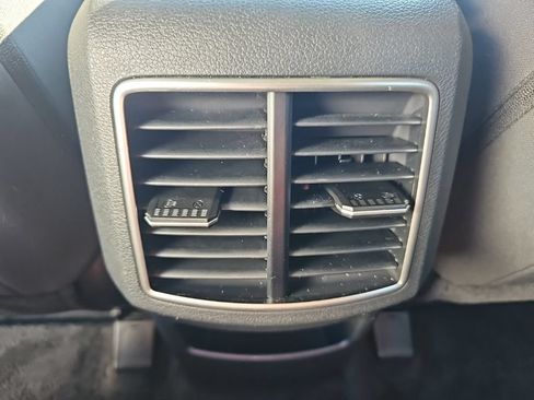 Used 2025 Kia Sportage LX FWD image 26