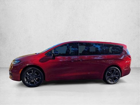 New 2026 Chrysler Pacifica Select image 5
