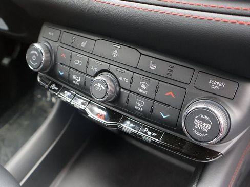 Used 2025 Dodge Durango GT image 14