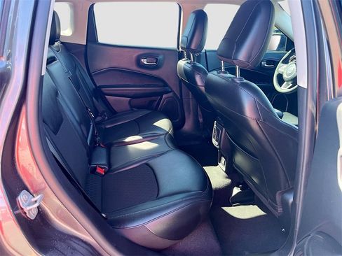 Used 2021 Jeep Compass Latitude image 26